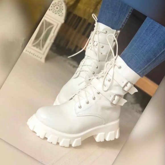 Just In 🤍Natasha White combat Boot - Picture 4 of 6